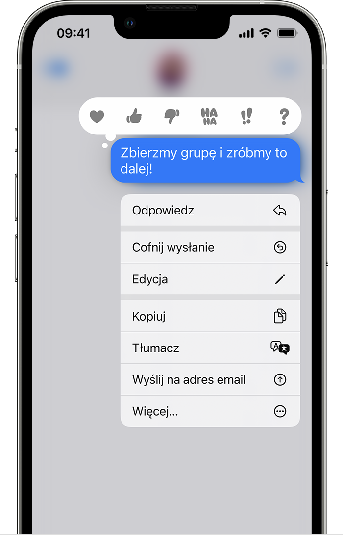 Po dotknięciu i przytrzymaniu wiadomości w rozmowie w aplikacji Wiadomości w systemie iOS 16 widoczne są opcje Edytuj i Cofnij wysłanie. 