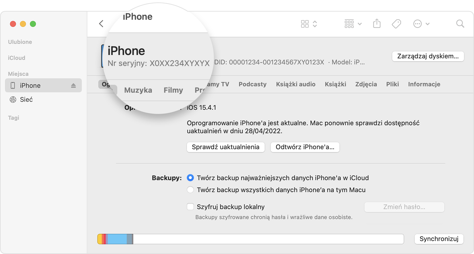 Zrzut ekranu okna Findera z numerem seryjnym iPhone’a