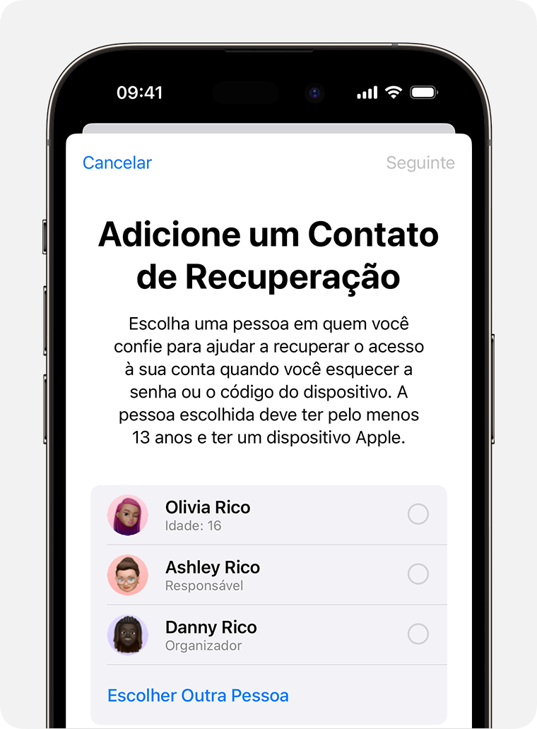 Tela do iPhone mostrando contatos que você pode adicionar como um contato de recuperação