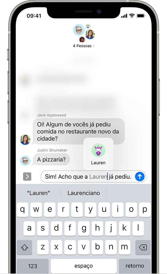 iPhone mostrando como enviar uma menção em uma mensagem de texto. Digite @ seguido do nome.
