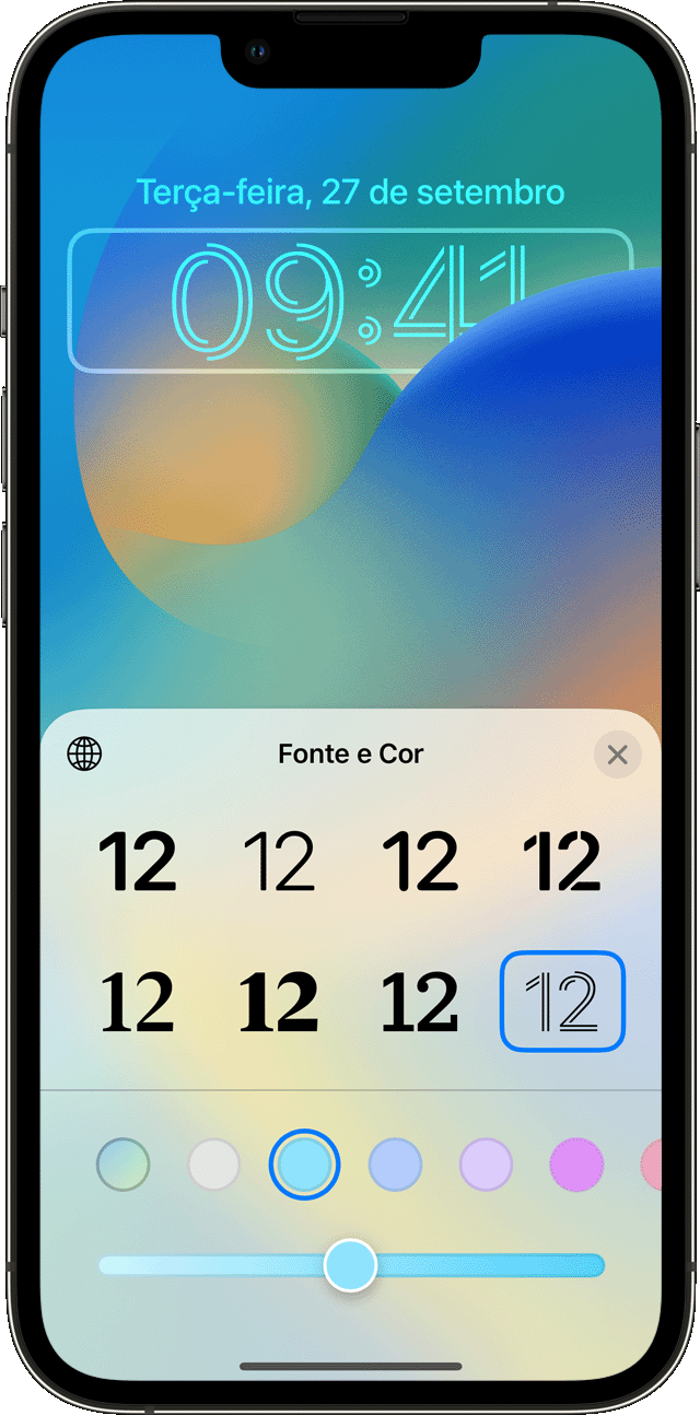 Opções de fonte e cor para personalizar a visualização da hora na tela bloqueada no iOS 16.