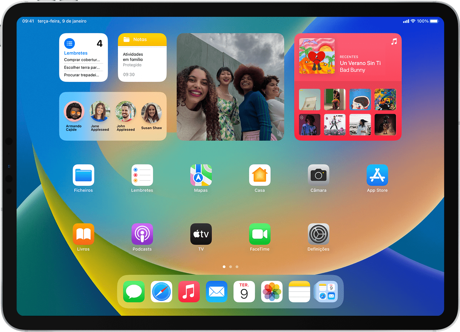 Ecrã principal do iPad a mostrar widgets e apps
