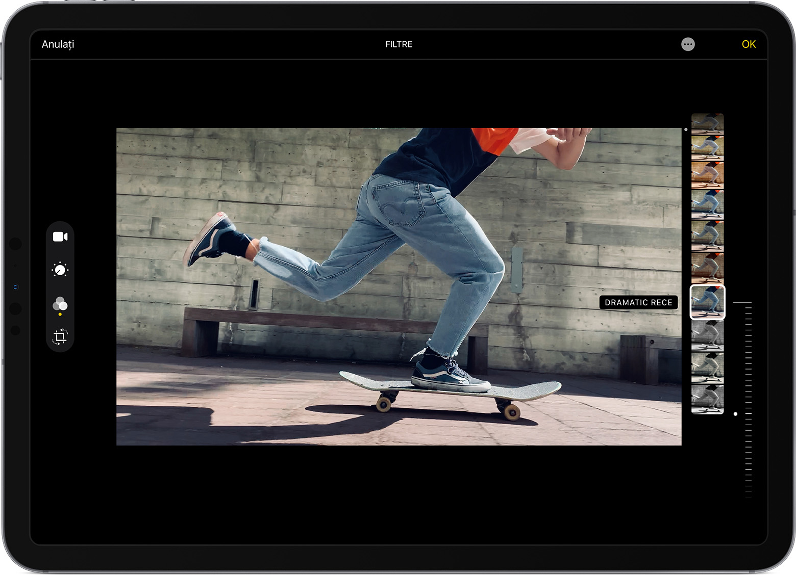 iPad afișând un videoclip cu un filtru aplicat