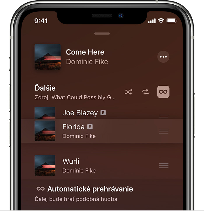 iPhone zobrazujúci zmenu usporiadania hudby na obrazovke Ďalšie