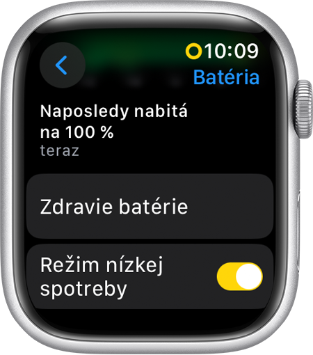 Hodinky Apple Watch s obrazovkou režimu slabej batérie v Nastaveniach