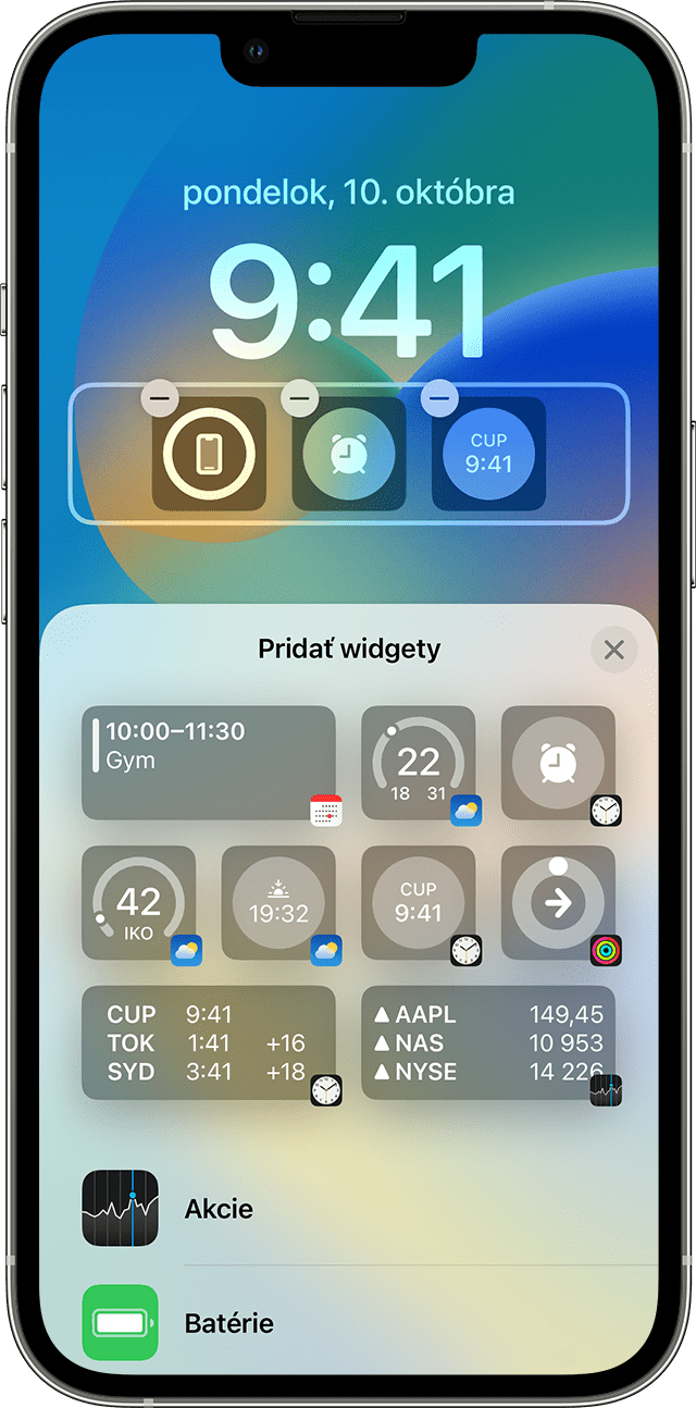 Obrazovka iPhonu so zobrazením pridávania widgetov na zamknutú obrazovku