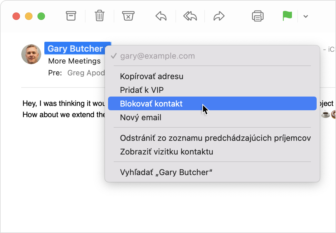 Menu odosielateľa v apke Mail v systéme macOS s vybratou možnosťou blokovania kontaktu