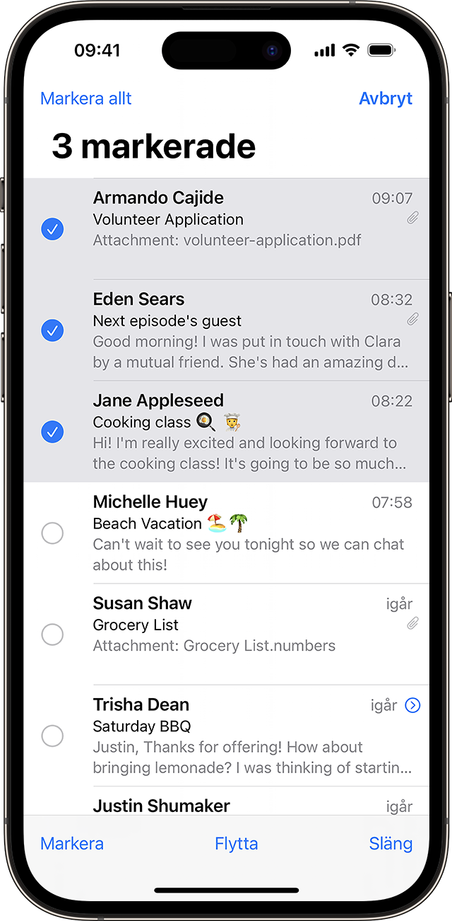 iPhone som visar appen Mail med tre valda meddelanden