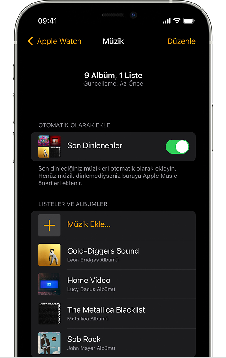Ekleyebileceğiniz listeleri ve albümleri gösteren iPhone'daki Apple Watch uygulaması.